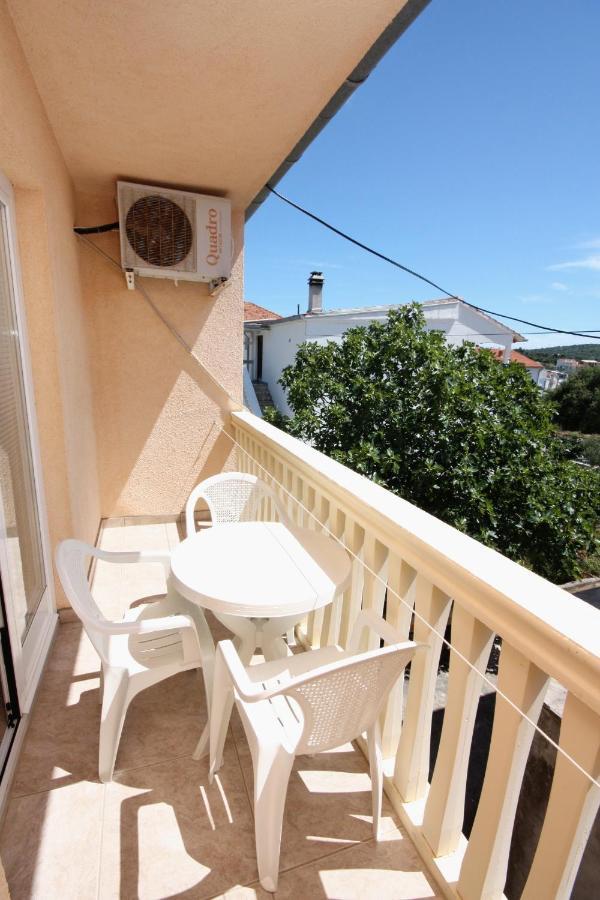 Apartments With A Parking Space Jezera, Murter - 5107 Exterior foto